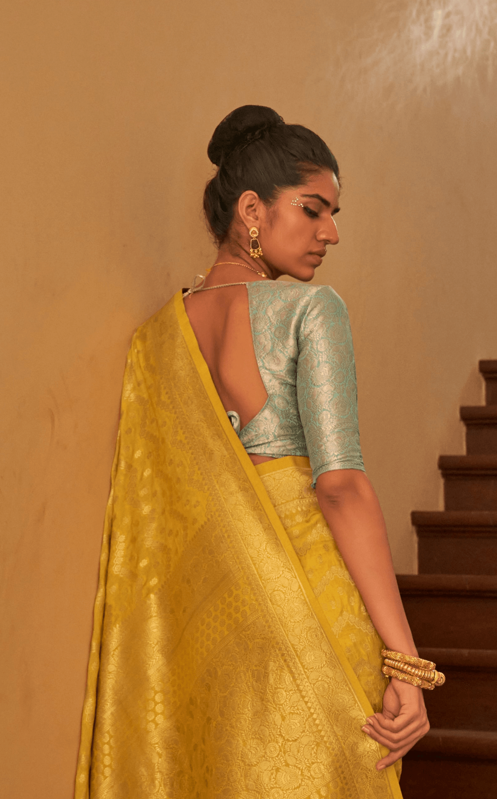 SUNSHINE IN SILK: THE ETHEREAL GLOW OF TRADITION - Kimora.in
