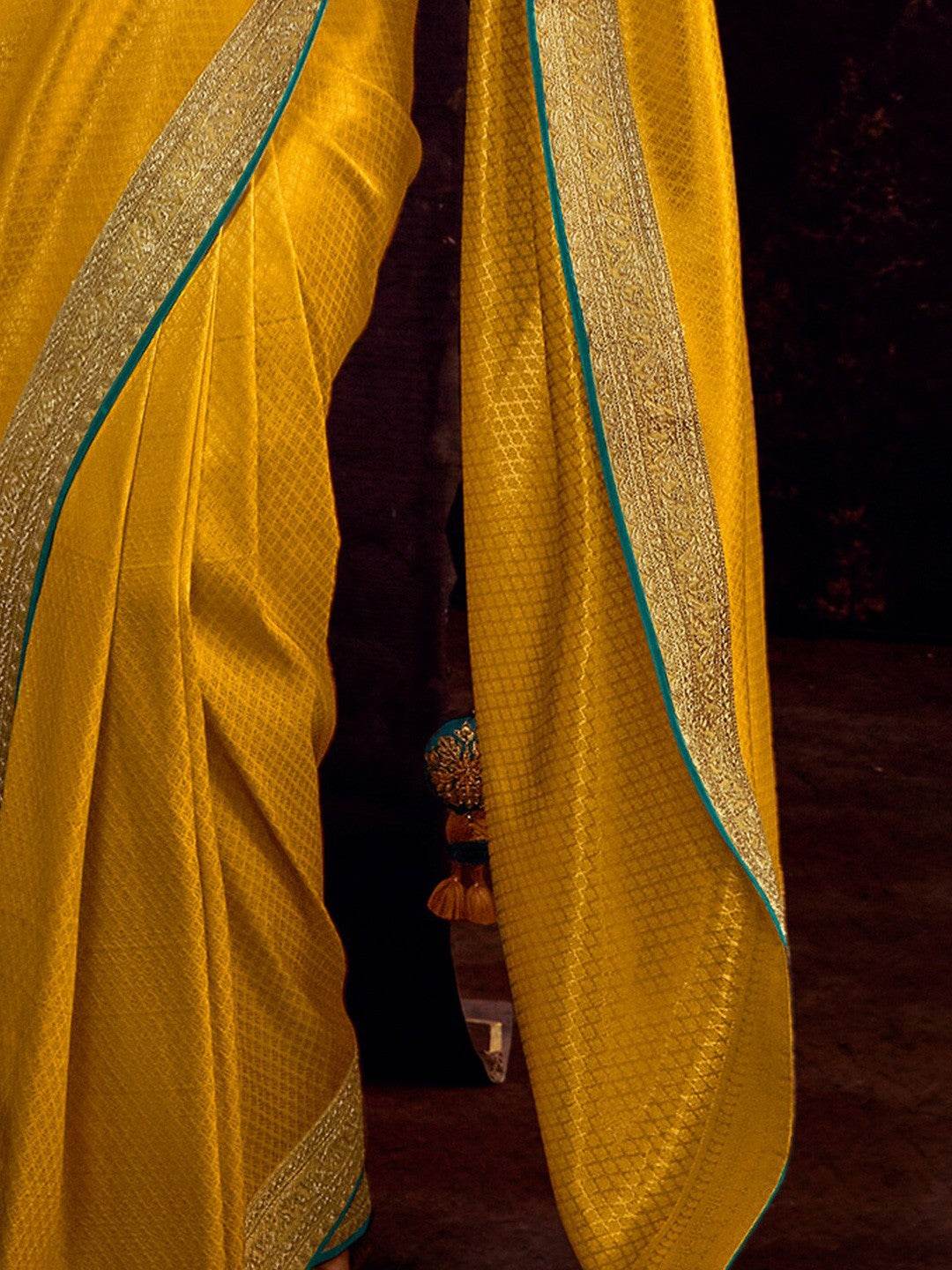 GOLDEN BLOOM KANJEEVARAM SAREE - Kimora.in