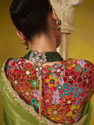 Green Saree : Heritage And Elegance