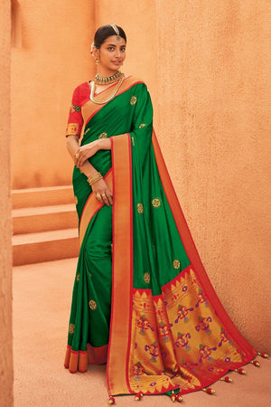 Kimora Aishwarya Nijampurkar In Forest Green Woven Paithani Saree